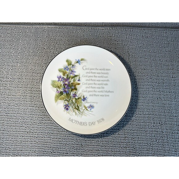Vintage Mother’s Day 1978 Porcelain Plate 8”Commemorative Edition - Picture 1 of 5